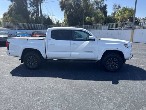 Used 2023 Toyota Tacoma SR5 w/ Technology Package AWD/4WD image 3