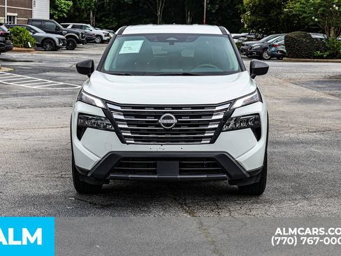 Used 2024 Nissan Rogue S FWD image 11