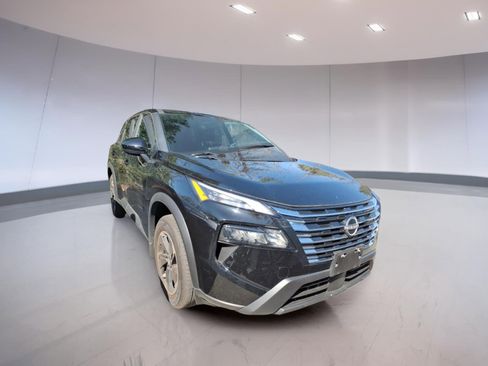 Used 2024 Nissan Rogue SV AWD/4WD image 1