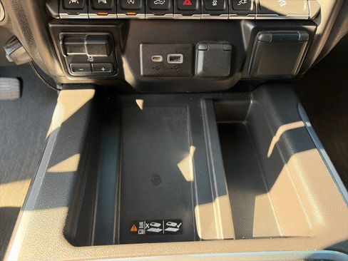 Used 2021 Chevrolet Silverado 1500 LTZ w/ LTZ Premium Package image 26