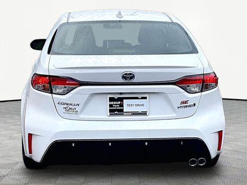 Certified 2024 Toyota Corolla SE FWD image 5