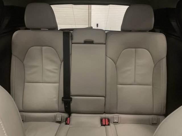 Used 2022 Volvo XC40 T5 Momentum AWD/4WD image 22
