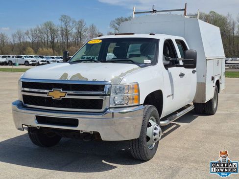 Used 2013 Chevrolet Silverado 3500 W/T w/ Snow Plow Prep Package AWD/4WD image 3