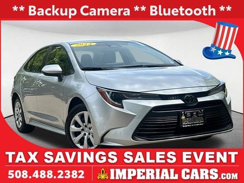 Used 2024 Toyota Corolla LE FWD image 1