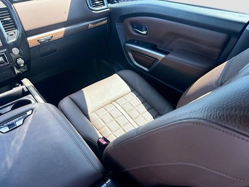 Used 2024 Nissan Titan Platinum Reserve w/ Moonroof Package AWD/4WD image 26