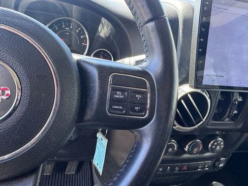 Used 2017 Jeep Wrangler Unlimited Sahara w/ Connectivity Group image 13