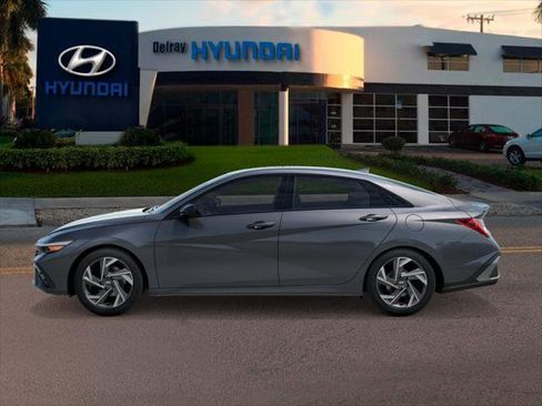 New 2026 Hyundai Elantra SEL Sport Premium FWD image 3
