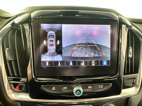 Certified 2023 Chevrolet Traverse LT w/ LT Premium Package AWD/4WD image 16