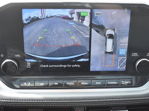 Used 2023 Nissan Rogue Platinum image 26