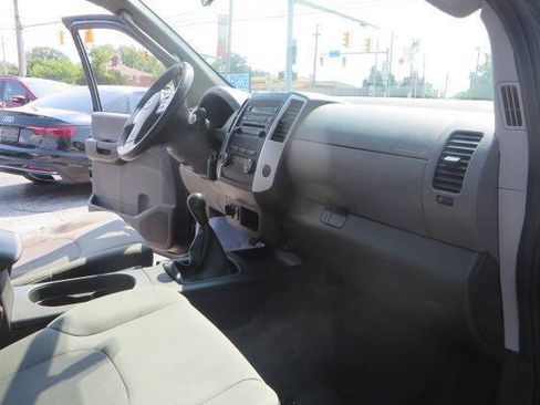 Used 2011 Nissan Xterra S AWD/4WD image 27