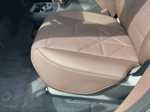 New 2026 BMW iX xDrive45 image 9