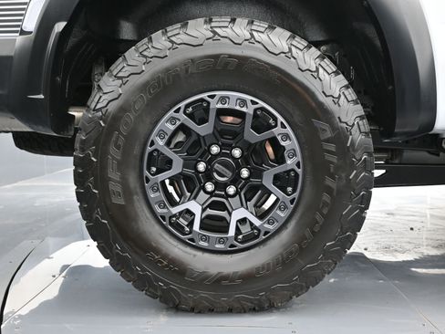 Used 2025 Ford F150 Raptor w/ Equipment Group 803A Raptor R image 17