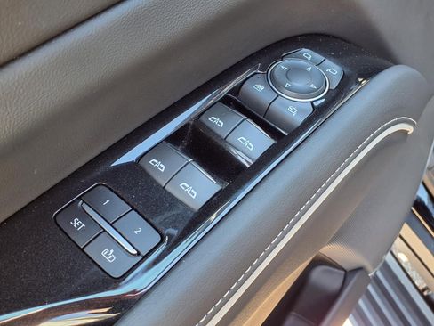 Used 2021 Cadillac Escalade ESV Sport w/ Driver Assist Tech Package AWD/4WD image 14