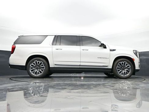 Used 2023 GMC Yukon XL Denali Ultimate image 47