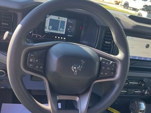 Used 2022 Ford Bronco 4-Door AWD/4WD image 12