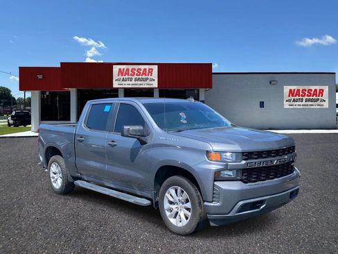 Used 2019 Chevrolet Silverado 1500 Custom w/ Custom Value Package RWD image 3