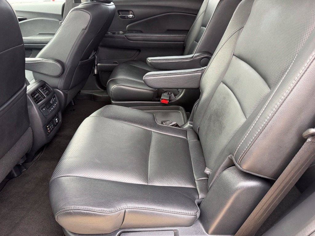 Used 2017 Honda Pilot Elite image 11