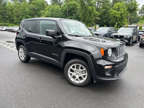 Used 2023 Jeep Renegade Latitude AWD/4WD image 10