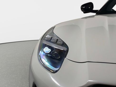 Used 2024 Aston Martin DB12 Coupe RWD image 20