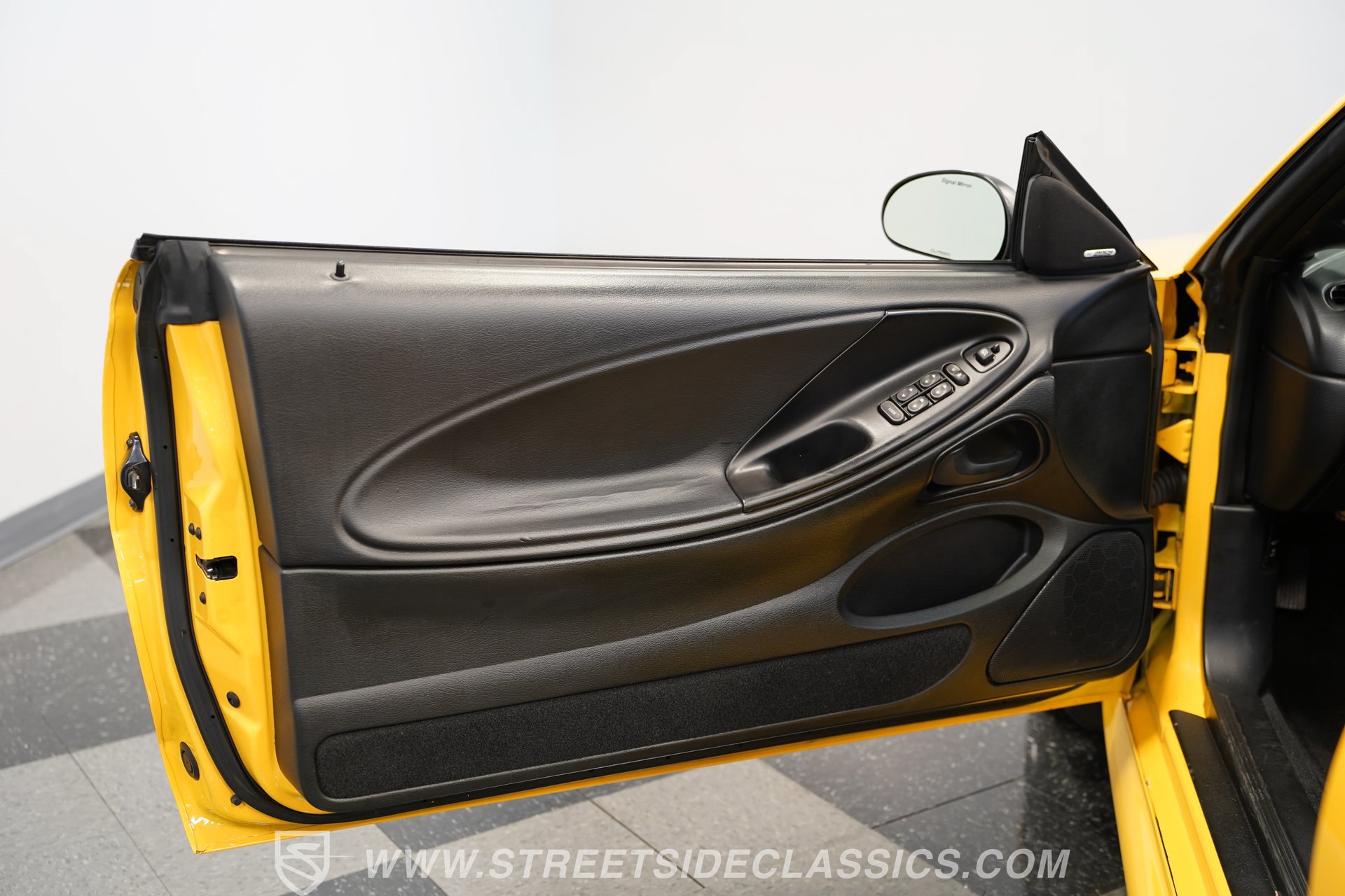 Used 1998 Ford Mustang Cobra RWD image 38