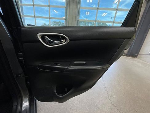 Used 2018 Nissan Sentra SV FWD image 22