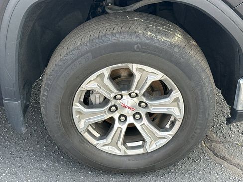 Used 2024 GMC Sierra 1500 SLT image 32