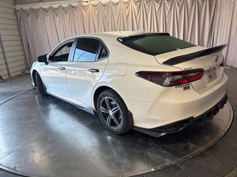 Used 2023 Toyota Camry LE image 7