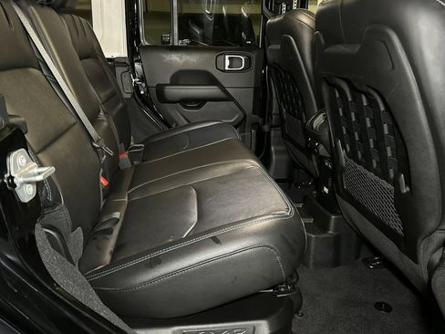 Used 2022 Jeep Wrangler Unlimited Rubicon 4xe w/ Cold Weather Group AWD/4WD image 12