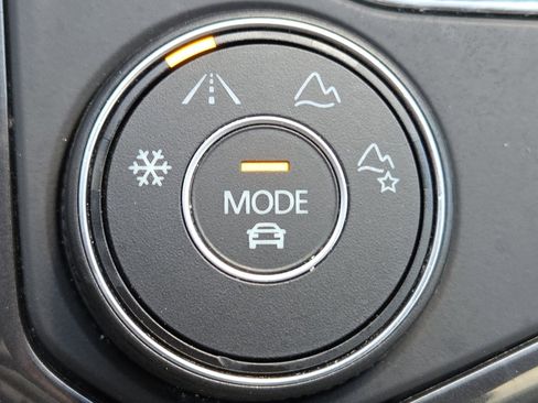 Used 2024 Volkswagen Tiguan Wolfsburg Edition AWD/4WD image 7