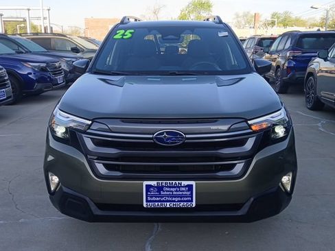 Certified 2025 Subaru Forester Premium AWD/4WD image 30
