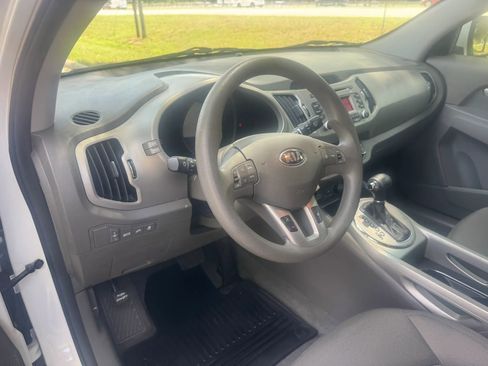 Used 2016 Kia Sportage LX FWD image 13
