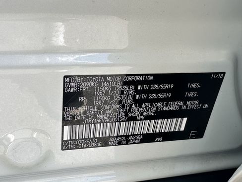 Used 2019 Toyota RAV4 Limited w/ Cold Weather Package FWD image 33