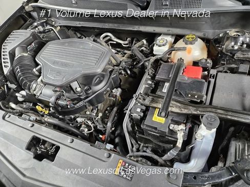 Used 2024 Cadillac XT6 Premium Luxury w/ Technology Package FWD image 27