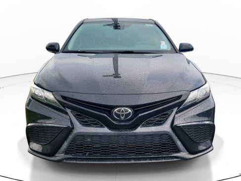 Used 2022 Toyota Camry SE w/ Convenience Package FWD image 2