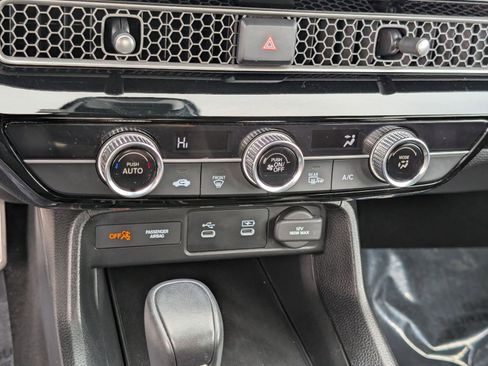 Used 2025 Honda Civic Sport image 19