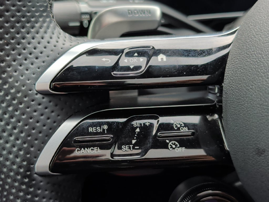 Used 2025 Mercedes-Benz GLC 43 AMG 4MATIC image 12