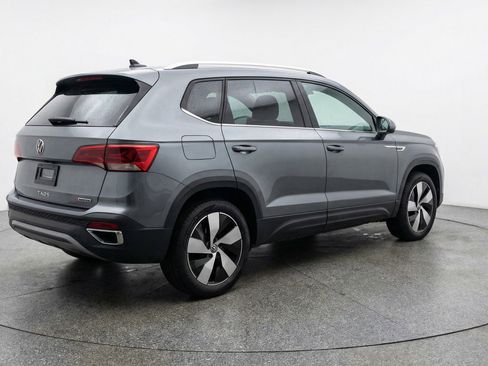 Used 2025 Volkswagen Taos S image 9