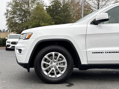 Used 2021 Jeep Grand Cherokee Laredo w/ Security & Convenience Group image 9