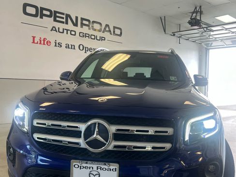Used 2023 Mercedes-Benz GLB 250 4MATIC image 1