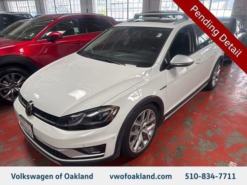 Used 2019 Volkswagen Golf Alltrack SE AWD/4WD image 1