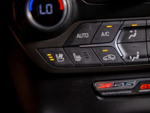 Used 2019 Chevrolet Corvette Z06 RWD image 15