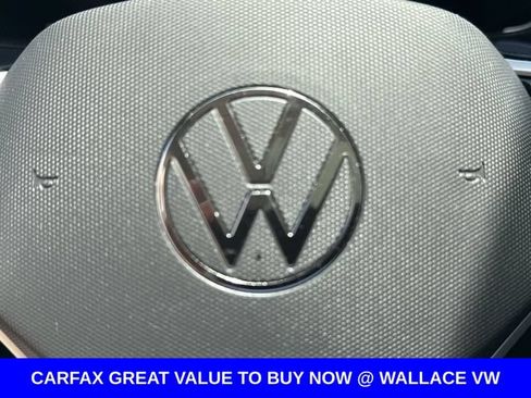 Certified 2024 Volkswagen Taos SE FWD image 25