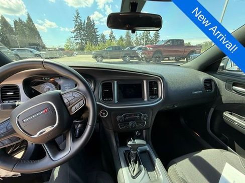 Used 2022 Dodge Charger SXT w/ Blacktop Package RWD image 10
