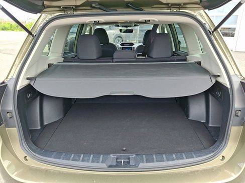 Used 2023 Subaru Forester Premium AWD/4WD image 31