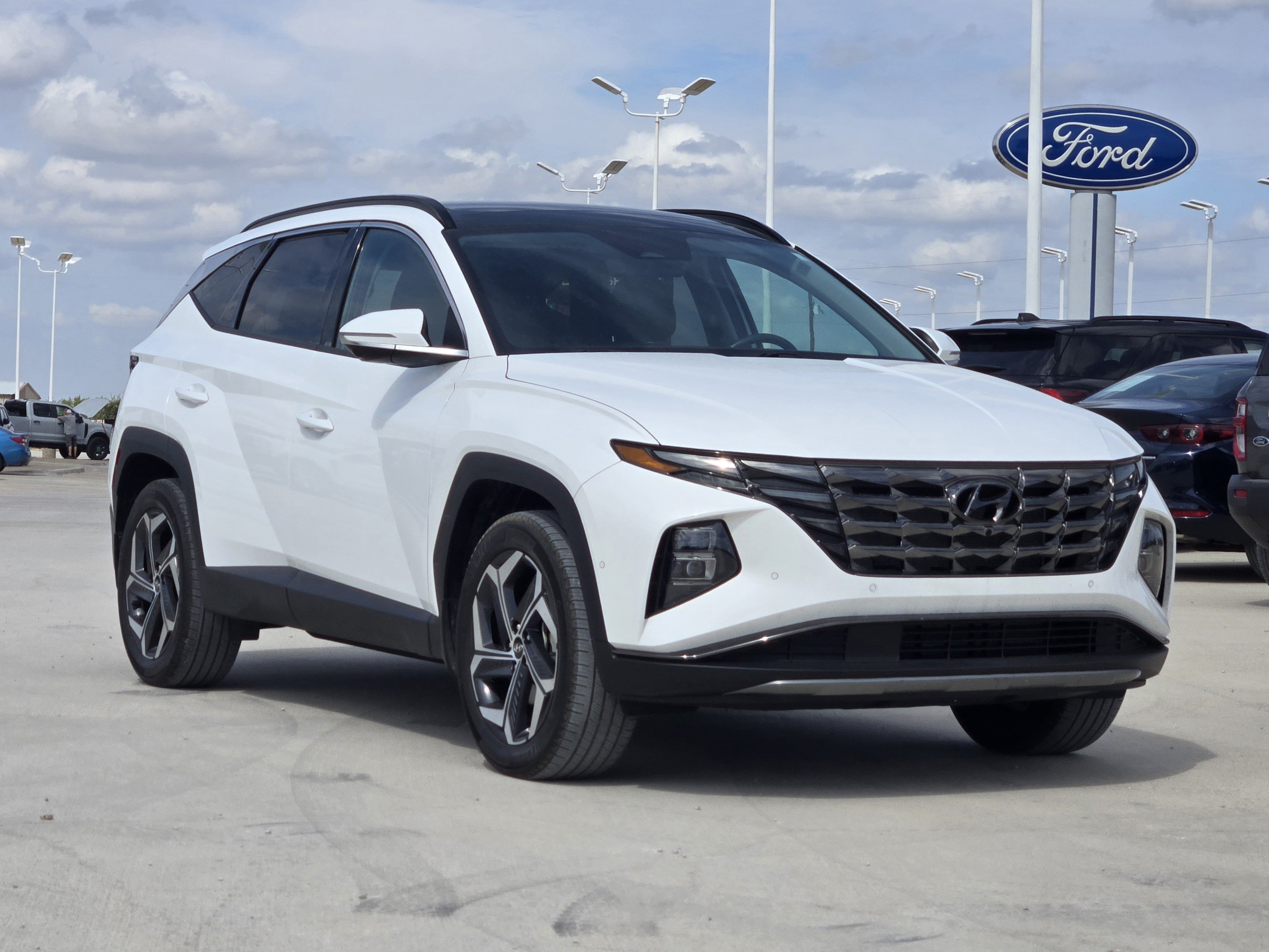 Used 2023 Hyundai Tucson Limited AWD/4WD image 3