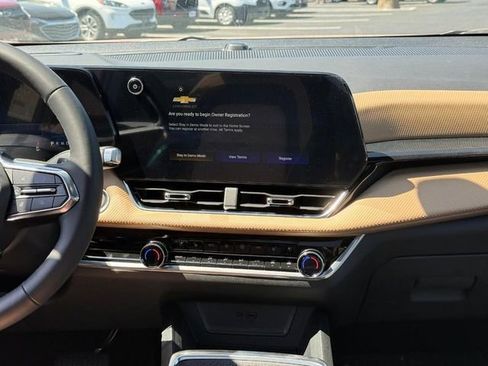 New 2026 Chevrolet Equinox ACTIV AWD/4WD image 9