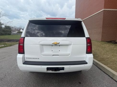 Used 2015 Chevrolet Suburban LT image 14