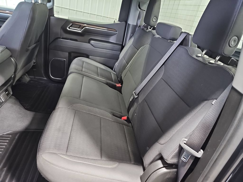 Used 2023 Chevrolet Silverado 1500 LT AWD/4WD image 13