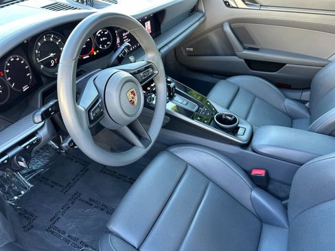 Used 2020 Porsche 911 Carrera image 4