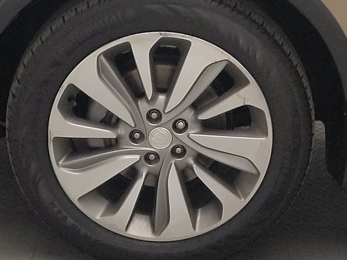 Used 2019 Buick Encore Preferred w/ Safety Package FWD image 31
